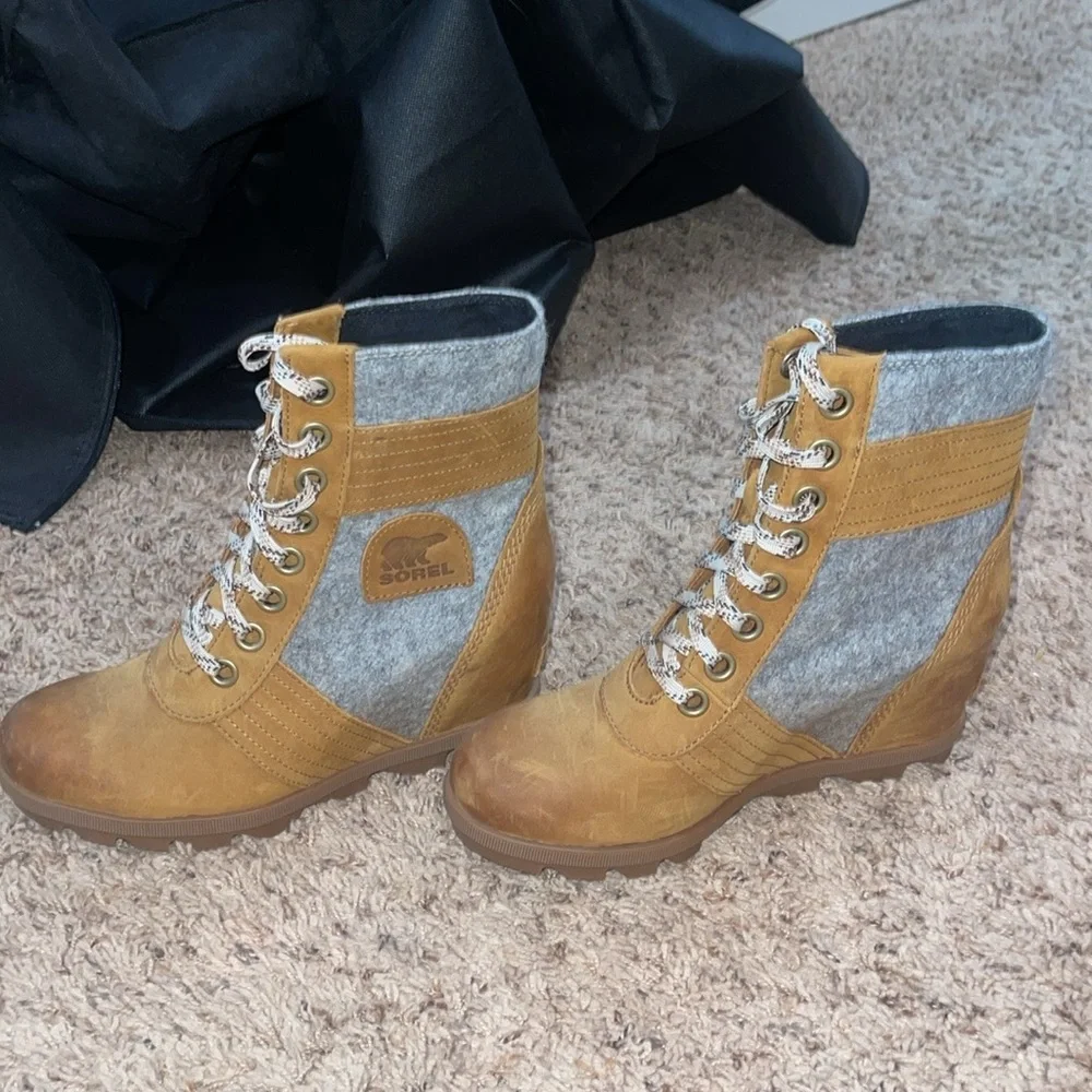 Sorel Lexi Wedge Boots - Picture 5 of 7